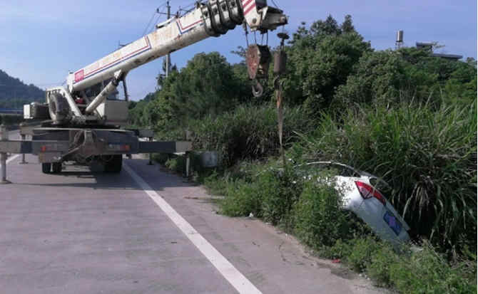 阳谷重载吊车救援 阳谷重载吊车救援